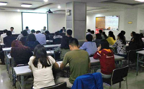 礦建二公司傳達(dá)建設(shè)集團(tuán)干部大會精神