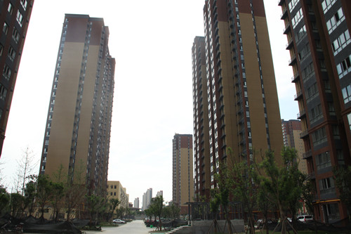 天工公司土建十一項目部承建的曲江羊頭鎮(zhèn)村安置小區(qū)1標(biāo)段工程通過防雷接地、人防兩項專項驗收