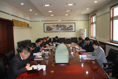 建設(shè)集團(tuán)聯(lián)合黨委副書記、紀(jì)委書記、工會(huì)負(fù)責(zé)人侯本英深入銅煤公司督導(dǎo)黨委中心組學(xué)習(xí)研討