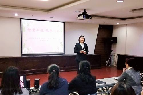 陜煤建設(shè)礦建二公司舉辦女職工讀書分享會(huì)
