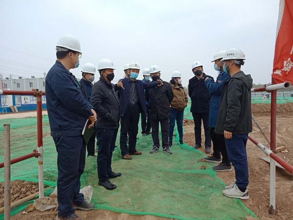 中央儲備糧新建項(xiàng)目領(lǐng)導(dǎo)小組組長、指揮部指揮長、副總經(jīng)理王錄印蒞臨天工公司中儲糧項(xiàng)目檢查指導(dǎo)工作