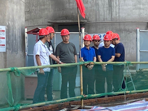 黃陵縣副縣長(zhǎng)蒞臨陜煤建設(shè)機(jī)電安裝公司生態(tài)水泥項(xiàng)目現(xiàn)場(chǎng)檢查指導(dǎo)工作
