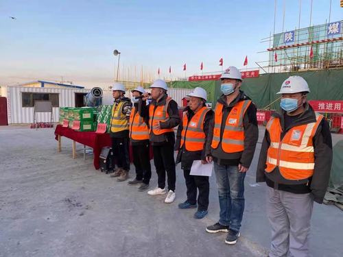 陜煤建設(shè)銅煤公司第十六項目部春節(jié)慰問過新年，濃濃關(guān)愛暖人心