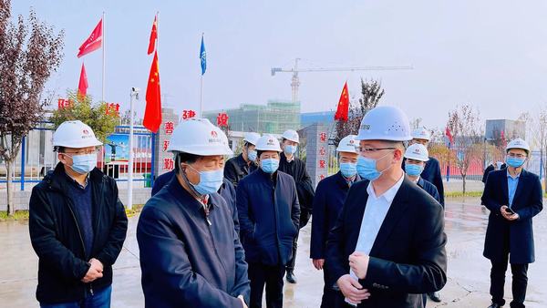 陜西省人大常委會(huì)黨組副書記、副主任姜鋒一行蒞臨黃河國際汽車博覽園項(xiàng)目調(diào)研指導(dǎo)