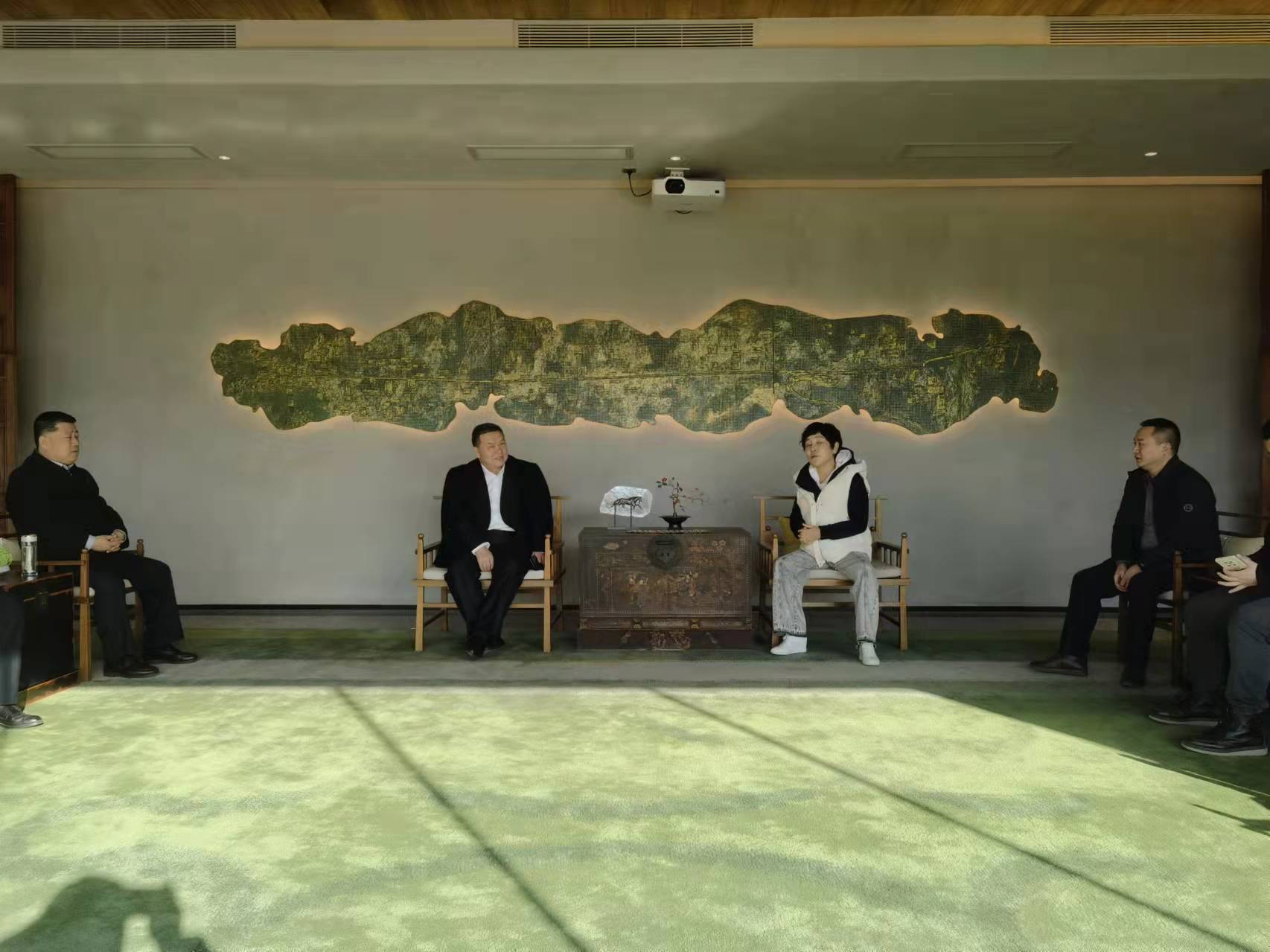 寧興剛、王寧到天朗控股集團(tuán)開展合作交流