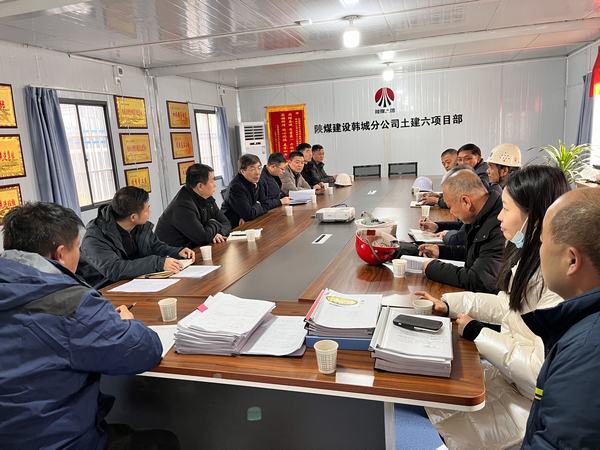 陜西省住建廳、省質(zhì)檢站領(lǐng)導(dǎo)及專家一行蒞臨黃河國際汽車博覽園督導(dǎo)檢查