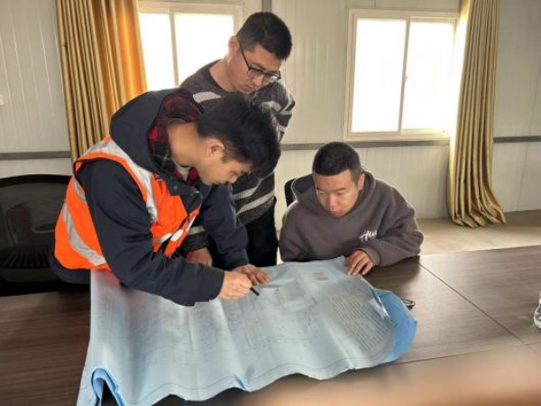 陜煤建設(shè)咸陽(yáng)分公司第二項(xiàng)目：團(tuán)結(jié)互助，共同進(jìn)步
