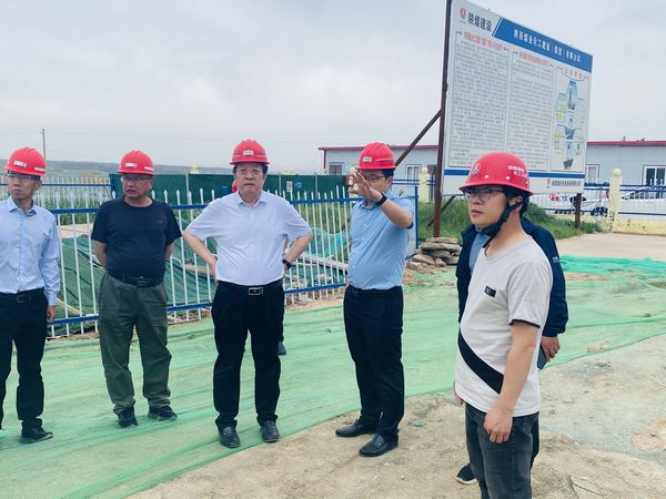 彬長集團黨委書記、董事長白永明蒞臨陜煤建設天工公司施工文家坡礦李家溝風井檢查指導工作
