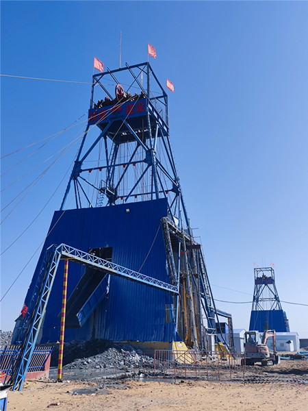 陜煤建設(shè)礦建三公司小保當(dāng)一號礦井二號進、回風(fēng)立井順利完工