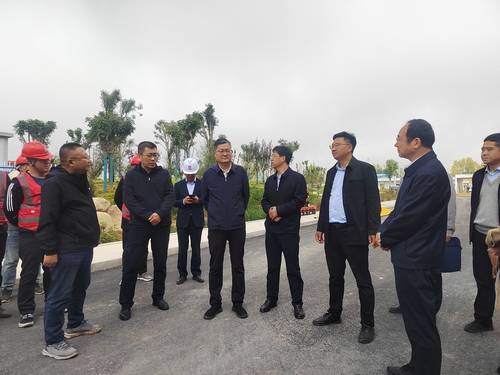 榆林市委副書記、市委黨校校長(zhǎng)李雄斌一行蒞臨榆林市委黨校新校區(qū)建設(shè)項(xiàng)目檢查指導(dǎo)工作