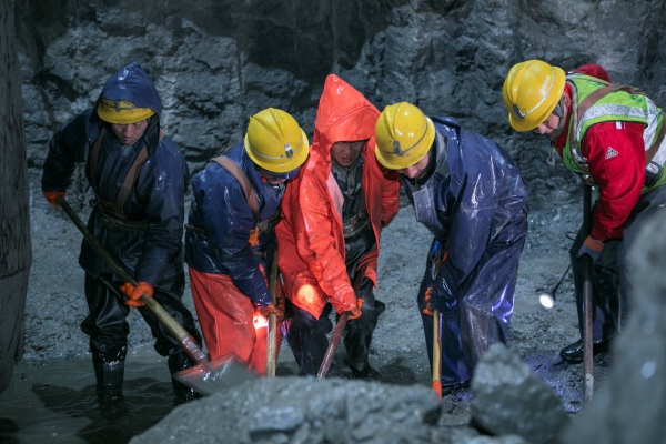 陜煤建設礦建三公司：鉚足干勁，進尺逆勢上揚！