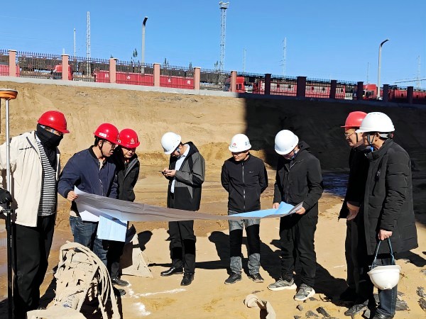 陜煤建設渭南分公司承建的小保當選煤廠技術(shù)改造建設項目2號原煤倉樁基工程順利通過基坑驗收