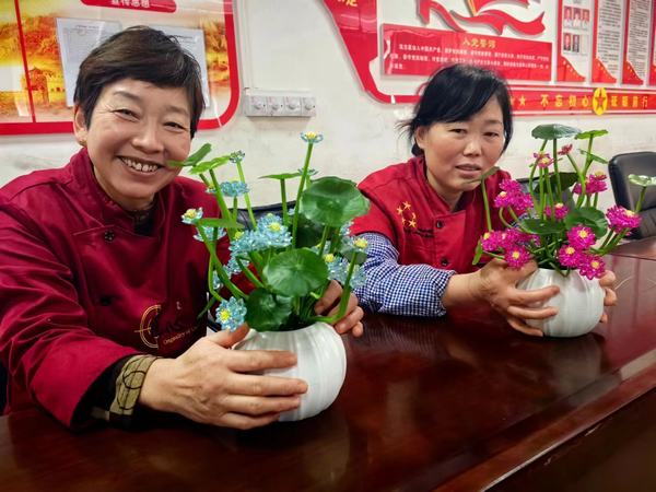 陜煤建設(shè)洗選煤運營公司檸條塔運營項目部開展 “巧手傳廉情，歡喜迎元旦”主題手工活動