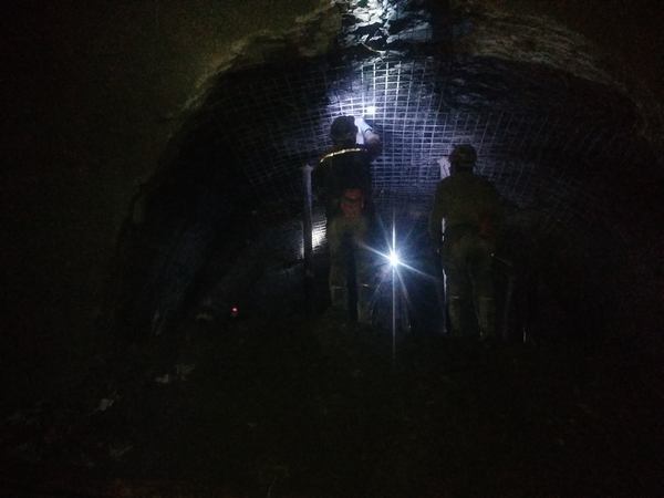 陜煤建設(shè)礦建二公司王峰項目部：+25m水平南翼膠帶運輸大巷（II）段與瓦斯抽采專用進風(fēng)巷順利貫通