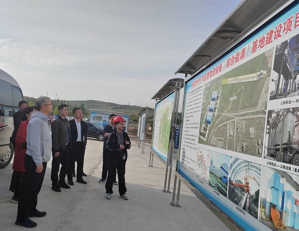 江西省贛州市委常委、副市長(zhǎng)竇良坦蒞臨陜煤建設(shè)天工公司新疆第一項(xiàng)目部調(diào)研指導(dǎo)工作