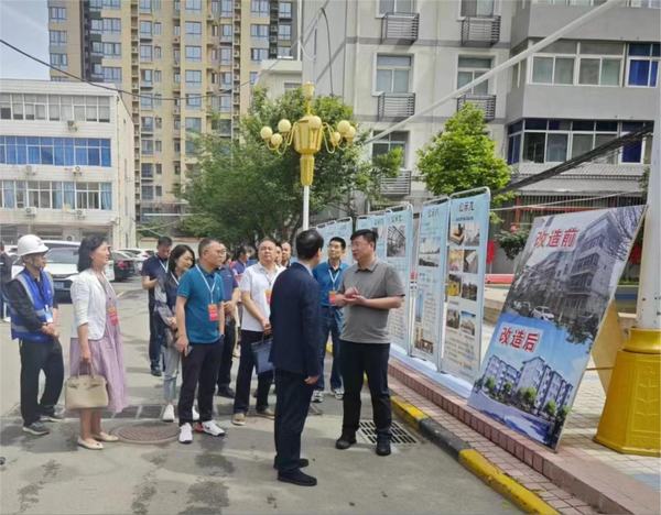 西安市新城區(qū)人大代表、政協(xié)委員蒞臨陜煤建設(shè)新城公司干休所項(xiàng)目進(jìn)行調(diào)研