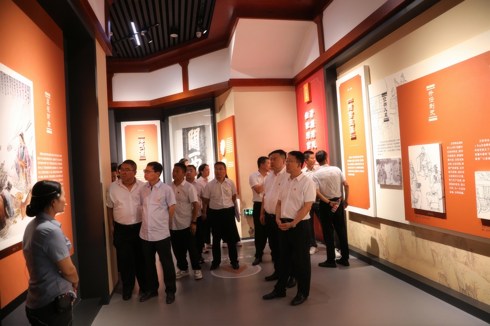 陜煤建設(shè)路橋分公司開展“學(xué)紀正風(fēng)強黨性 知規(guī)踐行守初心”主題黨日活動