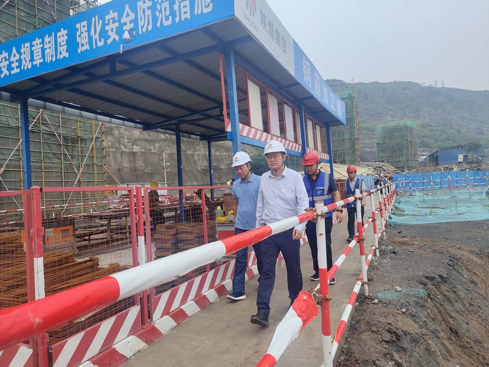 劉保江深入陜煤建設(shè)韓城分公司王峰煤礦選煤廠（EPC）總承包項(xiàng)目檢查指導(dǎo)工作
