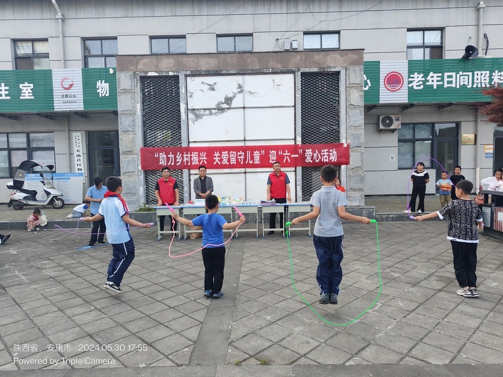 陜煤建設(shè)駐村工作隊(duì)暖心守護(hù) 留守兒童歡樂(lè)迎“六一”