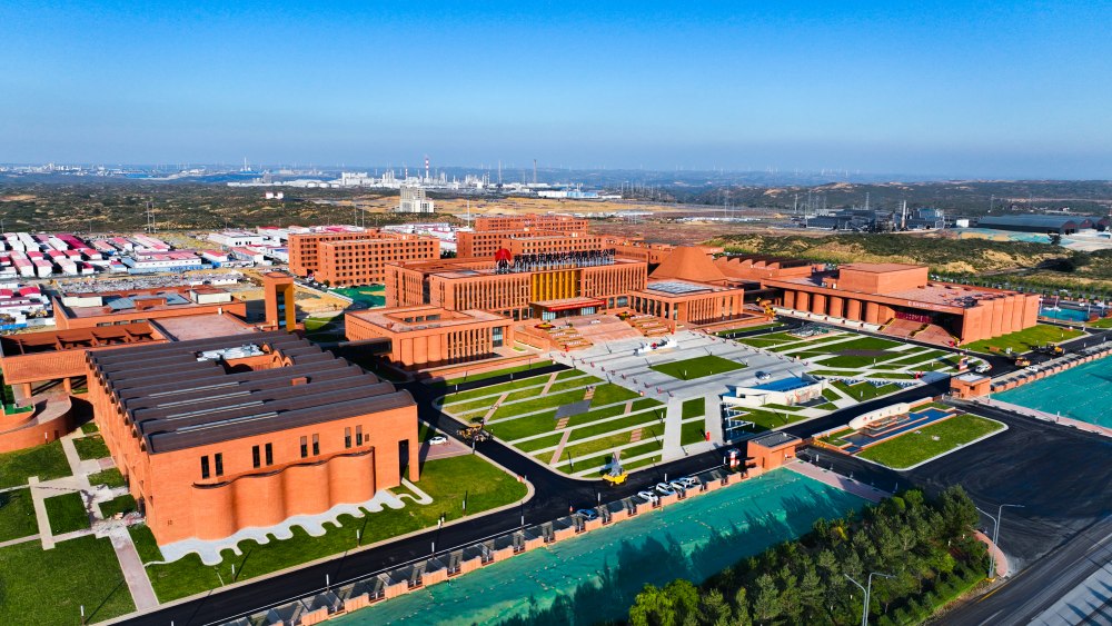 陜煤建設(shè)天工公司承建的榆林化學(xué)1#、2#宿舍樓工程順利通過竣工驗(yàn)收