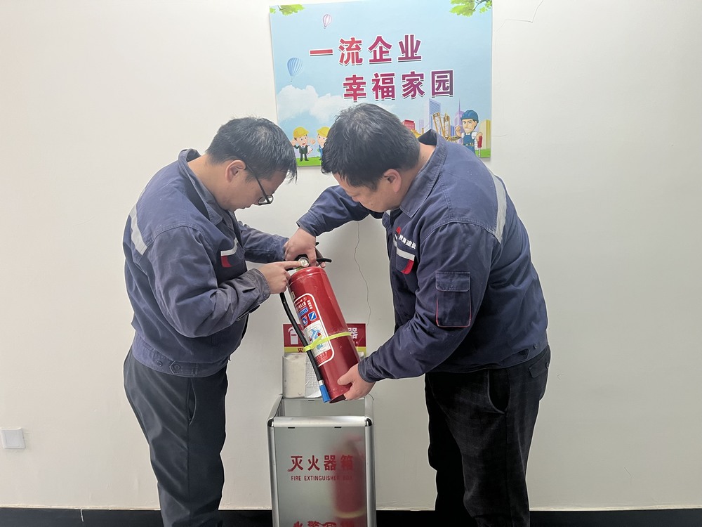 陜煤建設(shè)銅煤公司第七項(xiàng)目部:用暖心關(guān)懷為春節(jié)值守保駕護(hù)航