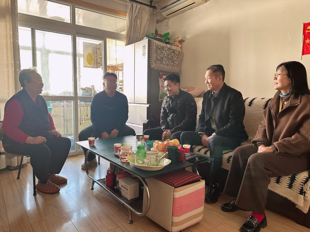 陜煤建設(shè)天工公司開(kāi)展春節(jié)前走訪(fǎng)慰問(wèn)活動(dòng)